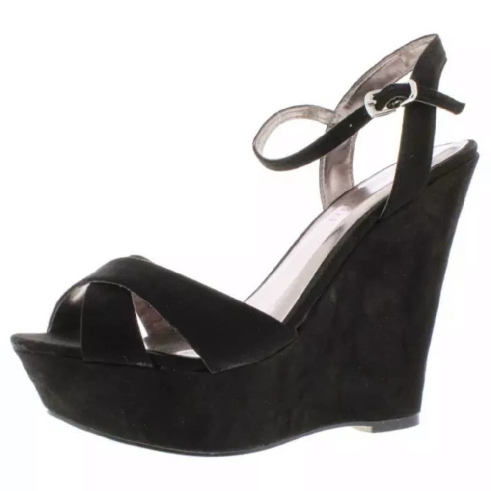 Madden Girl Yvonne Black Wedge Sandals